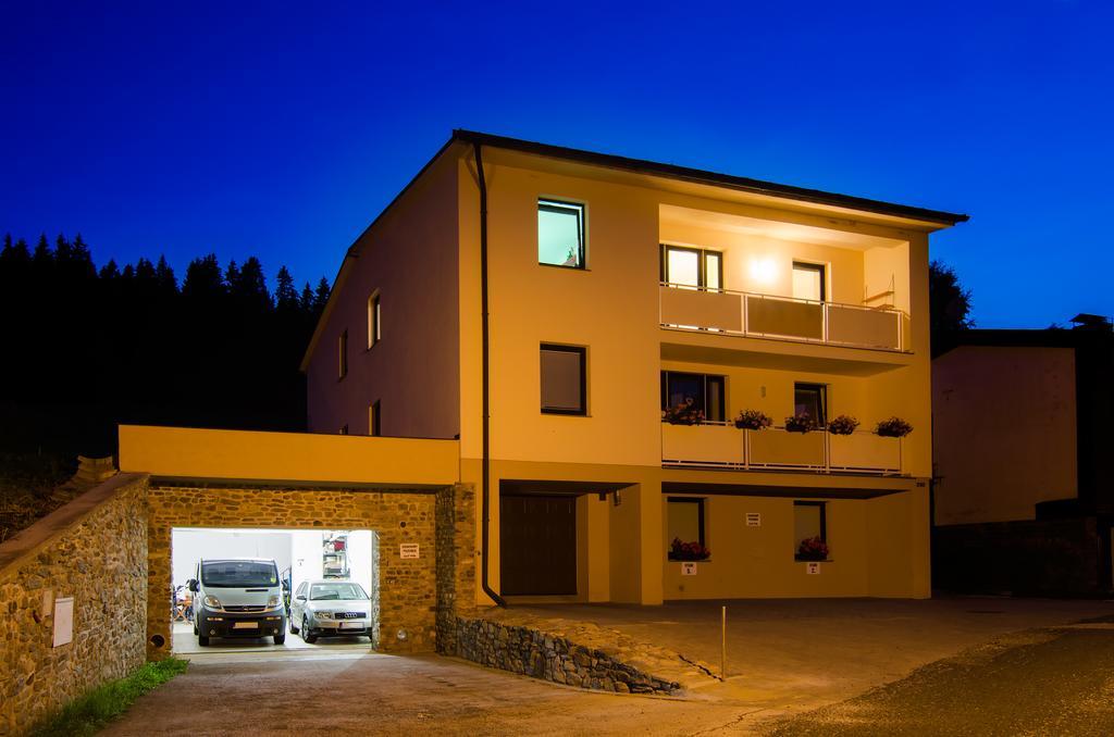 Apartman Boruvka Pec pod Snezkou Bagian luar foto