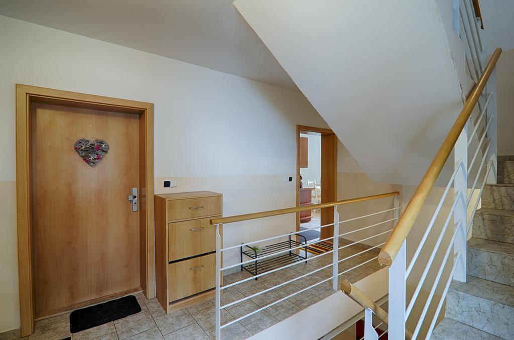 Apartman Boruvka Pec pod Snezkou Bagian luar foto
